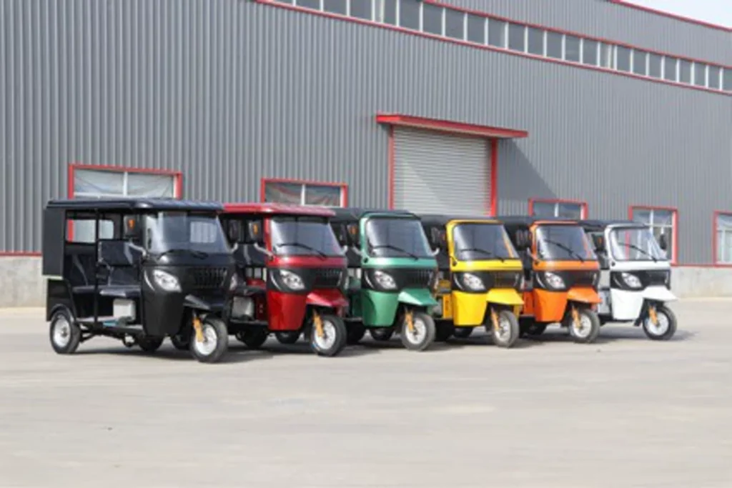 WeldSen Gasoline Bajaj-Style Zongshen Engine Dual-Row Seats Passenger Tuk-Tuk